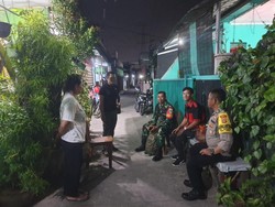 Polisi Cek TKP Viral Maling Curi Velg Motor di Depok