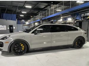 Manusia Rp 3.000 T Bucin, Buat Patung Istri dan Kasih Mobil Khusus