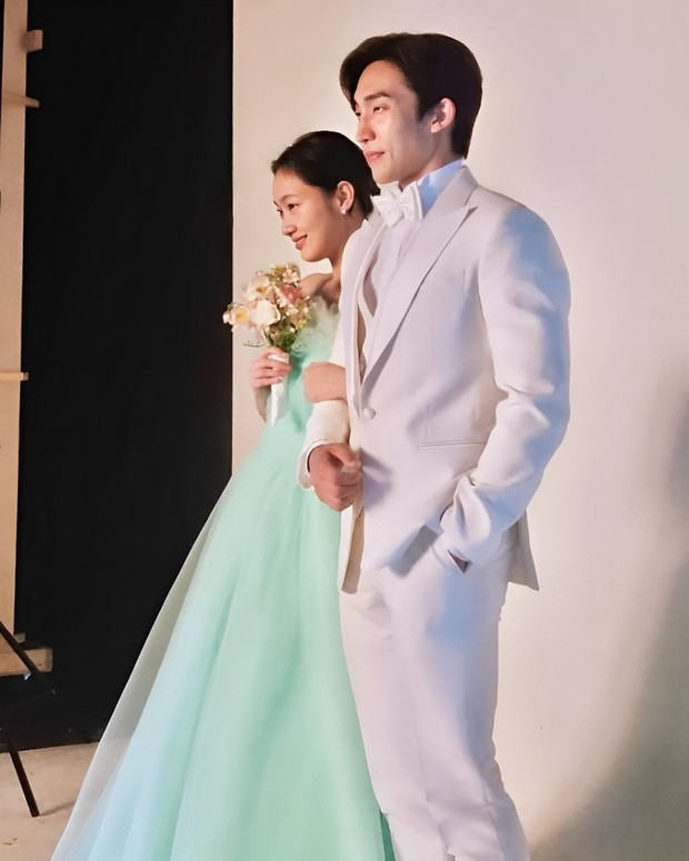 Potret Kim Go Eun dan Lee Sang Yi