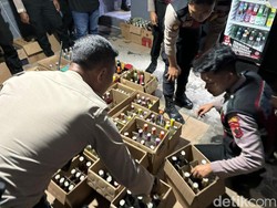 Tok! Emak-emak Bakul Miras di Prawatan Klaten Didenda Rp 10 Juta