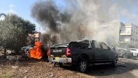 Roket Hizbullah Hancurkan Mobil-mobil di Israel