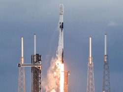 Video Peluncuran Double Moonshot Roket SpaceX Bawa 2 Wahana Pendaratan Bulan