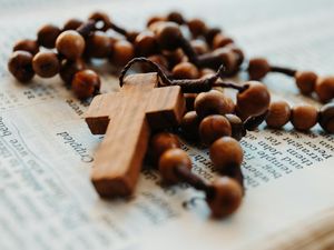 Susunan Doa Rosario Hari Selasa, 6 Mei 2025: Peristiwa Sedih Susunan Doa Rosario Hari Selasa, 6 Mei 2025: Peristiwa Sedih