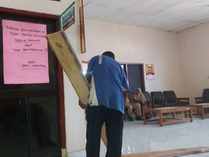 Jaksa Periksa 60 Saksi Dugaan Korupsi Dana BOS SMKN 1 Larantuka Jaksa Periksa 60 Saksi Dugaan Korupsi Dana BOS SMKN 1 Larantuka