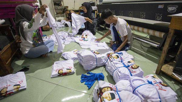 Sibuknya Konveksi di Indramayu Kebanjiran Pesanan Kaos Pilkada