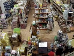 Terekam CCTV, Pria Mabuk Palak Toko di Kupang Ditangkap