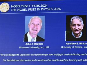Penghargaan Nobel untuk Tiga Pionir AI Google Dipertanyakan Penghargaan Nobel untuk Tiga Pionir AI Google Dipertanyakan