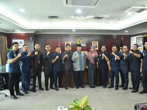 Terima Solidaritas Hakim Indonesia, HNW Prihatin dengan Kondisi Keadilan Terima Solidaritas Hakim Indonesia, HNW Prihatin dengan Kondisi Keadilan