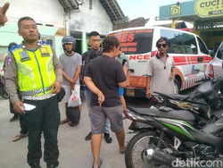 Chevrolet Seruduk 3 Motor di Jalan Godean, Sempat Bikin Lalin Macet