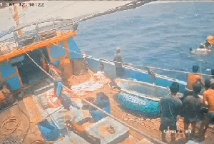 2 Nelayan Sukabumi Selamat Usai 3 Hari Bertahan dengan Bambu di Laut 2 Nelayan Sukabumi Selamat Usai 3 Hari Bertahan dengan Bambu di Laut