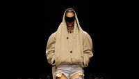 Foto: 10 Koleksi Balenciaga Spring/Summer 2025