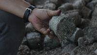 Leburan Uang Kertas Jadi Bahan Bakar PLTU