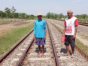 Aksi Heroik 2 Kakek Blora Selamatkan KA dari Petaka Aksi Heroik 2 Kakek Blora Selamatkan KA dari Petaka