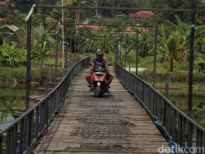 Melintasi Jembatan Tiktok Karawang-Bekasi