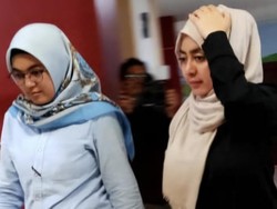 Tas-Sepatu Branded Disita dari Wanita Muda Terkait Kasus SPPD Fiktif DPRD Riau