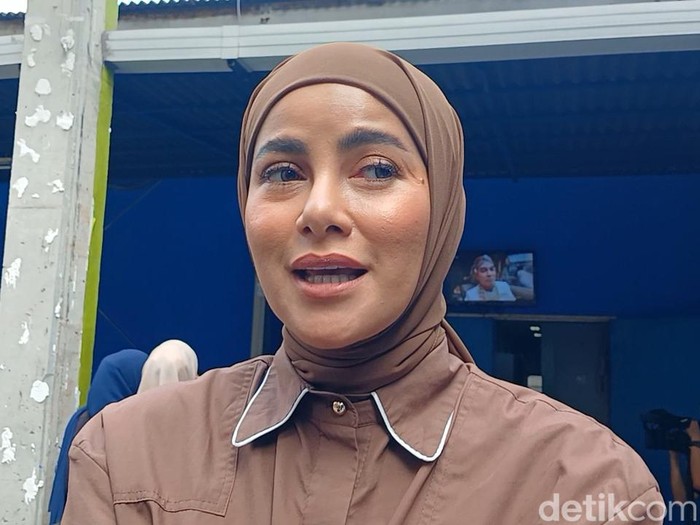 Olla Ramlan di saat dijumpai di wilayah Transmedia.