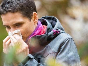 Orang Jerman Anggap Buang Ingus di Tempat Umum Itu Normal