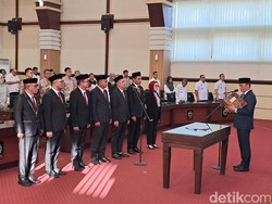 Pj Gubernur Resmi Lantik 7 Komisioner KPID Sulsel Masa Jabatan 2024-2027
