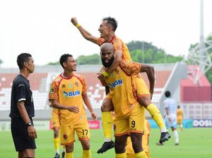 Pemain SFC Terima Bonus 10 Juta dari Suporter Usai Menang 5-1 dari Persikabo Pemain SFC Terima Bonus 10 Juta dari Suporter Usai Menang 5-1 dari Persikabo