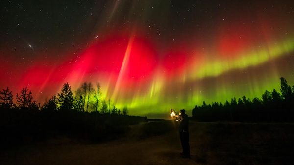 Warna-warni Aurora Terangi Langit Finlandia