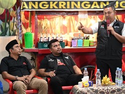 Cagub Abdul Wahid Diskusi Bareng Anak Muda Rumbai, Bahas Lapangan Kerja-Visi Misi