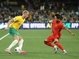 Australia vs China: Socceroos Menang 3-1, Grup C Mulai Panas Australia vs China: Socceroos Menang 3-1, Grup C Mulai Panas