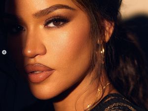 8 Foto Cassie, Penyanyi yang Videonya Saat Dipukuli Brutal P Diddy Viral 8 Foto Cassie, Penyanyi yang Videonya Saat Dipukuli Brutal P Diddy Viral