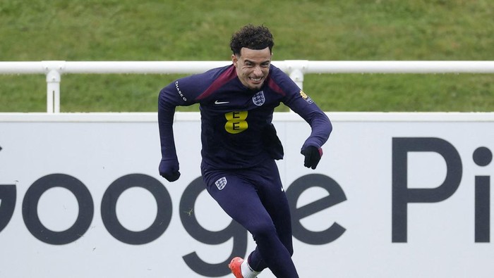Soccer Football - UEFA Nations League - England Training - St Georges Park, Burton upon Trent, Britain - October 9, 2024 Englands Curtis Jones during training Action Images via Reuters/Jason Cairnduff