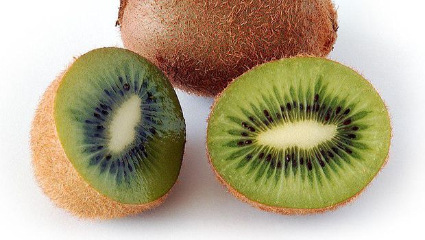 Duh! Suami Ini &lsquo;Ilfeel&rsquo; Lihat Cara Istri Makan Buah Kiwi!