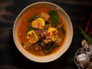 Resep Sayur Asem Sunda ala Restoran, Ditambah Tetelan Makin Sedap