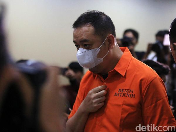 Ini Buronan Interpol Asal China yang Ditangkap di Bali