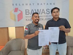 Paslon Petahana Dilaporkan Bawaslu Jombang Terkait Politik Uang Paslon Petahana Dilaporkan Bawaslu Jombang Terkait Politik Uang
