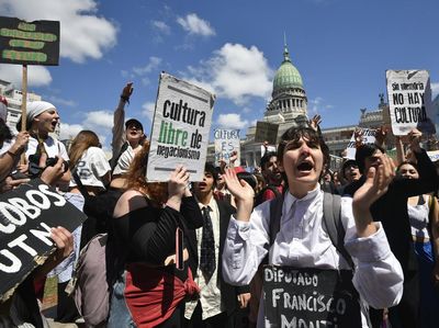 Mahasiswa Argentina Gelar Aksi Protes Soal UU Pendanaan Universitas