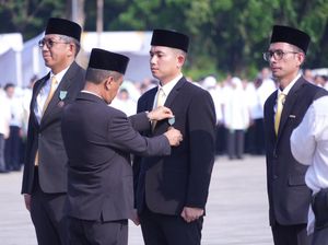 Pegawai PTBA Dianugerahi Satyalancana Wira Karya & Dharma Karya Pegawai PTBA Dianugerahi Satyalancana Wira Karya & Dharma Karya