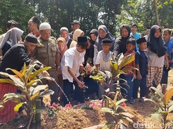 Nahas Satpol PP Tewas Tertimpa Pagar Saat Jaga Demo Rusuh di Lebak