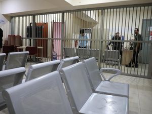 Berubah Drastis Gaya Hidup Petugas Rutan KPK Usai Pungli Laris Manis Berubah Drastis Gaya Hidup Petugas Rutan KPK Usai Pungli Laris Manis