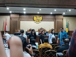 Bersaksi di Sidang Korupsi Timah, Sandra Dewi Sebut Harvey Moeis Suami Tercinta