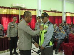 Linmas di Mojokerto Diberi Pembekalan untuk Pilkada Aman dan Kondusif