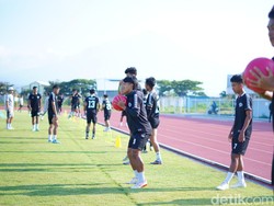 Berburu Pemain, Persigar Boyong Eks Kiper Persib hingga PON Jabar