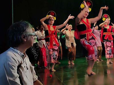 Tari Yapong Buka Pameran Arsip Enam Bulan dan Sekian Pertemuan