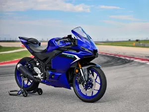 Wujud Yamaha R3 Terbaru, Tambah Lampu Proyektor