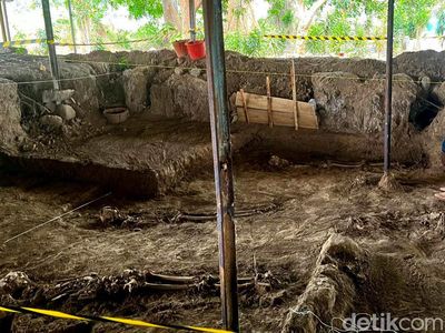 5 Kerangka Manusia Ditemukan saat Ekskavasi Istana Bhre Wengker di Mojokerto