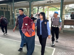 Sesal Tersangka Jajanan Kedaluwarsanya Racuni Jemaah Pengajian Kediri