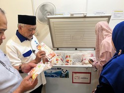 Kunjungi UMKM Pembuat Nugget di Bogor, Ahmad Syaikhu: Solusi Atasi Stunting