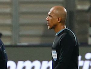 Oman Yakin Ahmed Al Kaf Wasit Berkualitas Oman Yakin Ahmed Al Kaf Wasit Berkualitas