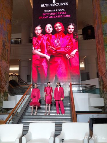 Brand ambassadors untuk Buttonscarves