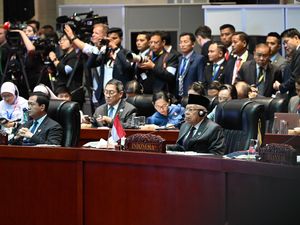 Wapres Maruf Amin Minta Anggota KTT Asia Timur Akui Negara Palestina