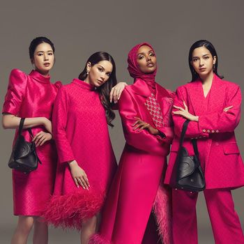 Laura Basuki, Alyssa Daguise, Halima Aden, dan Putri Marino sebagai empat brand ambassador Buttonscarves