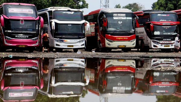 Potret Terminal Bubulak Bogor yang Tak Terawat dan Becek