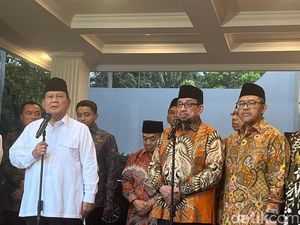 Prabowo dan Salim Segaf Berbalas Pantun Usai PKS Nyatakan Siap Koalisi Prabowo dan Salim Segaf Berbalas Pantun Usai PKS Nyatakan Siap Koalisi